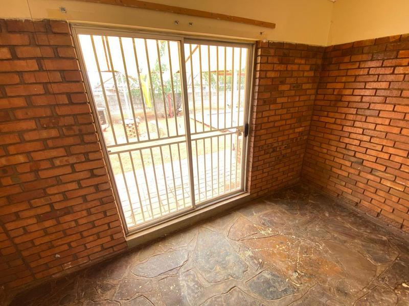 4 Bedroom Property for Sale in Riviera Northern Cape